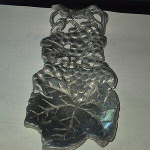 1993 Arthur Court Aluminum Metal Grape Vine Grapes & Leaves Spoon Rest GREAT!!